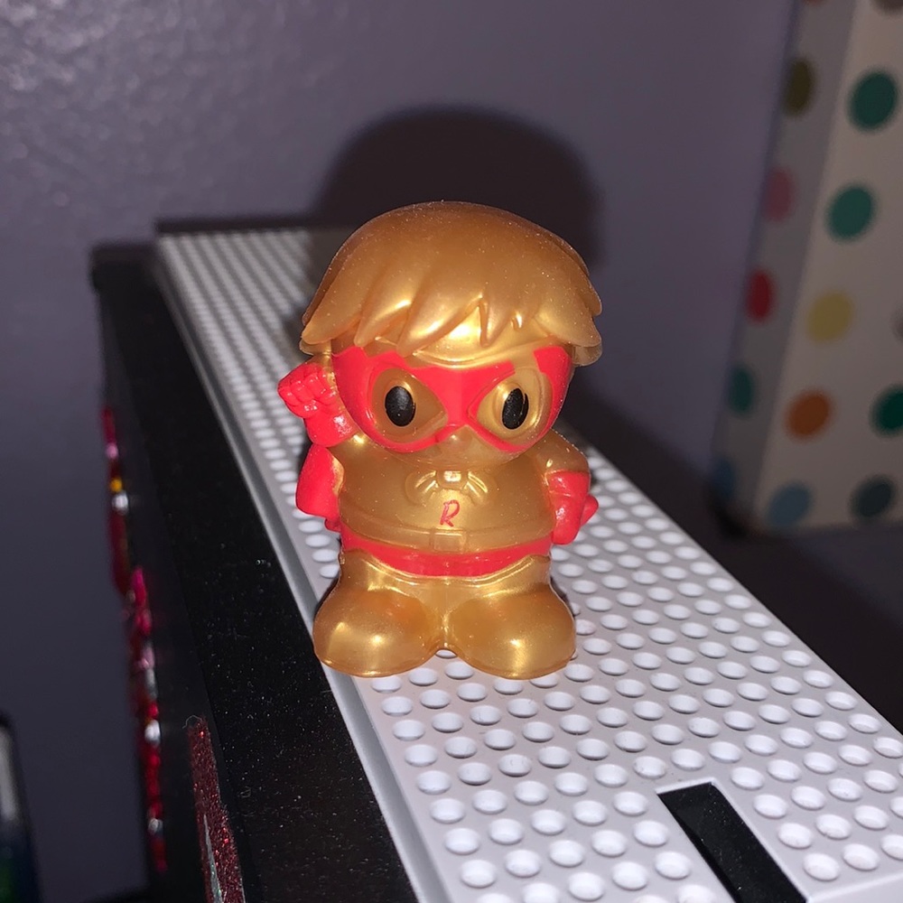 Ryan’s World Ooshie Limited Edition Gold Ryan